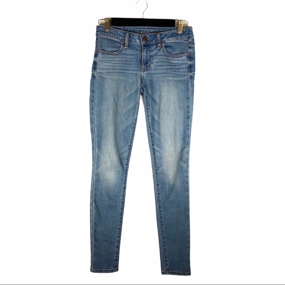 American Eagle mid rise jeggings light wash